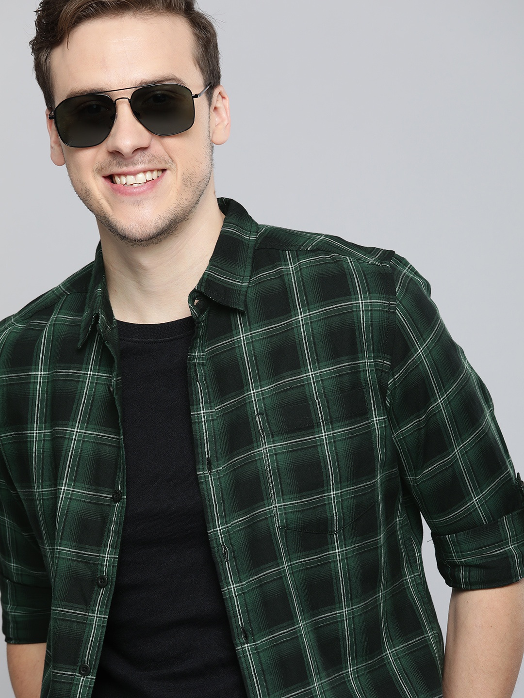 

HERE&NOW Men Green & White Slim Fit Checked Casual Shirt