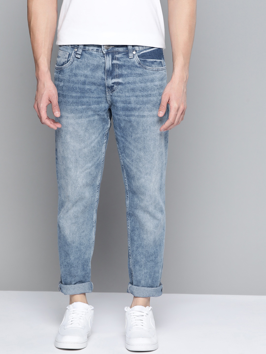 

Mast & Harbour Men Blue Slim Fit Light Fade Stretchable Jeans