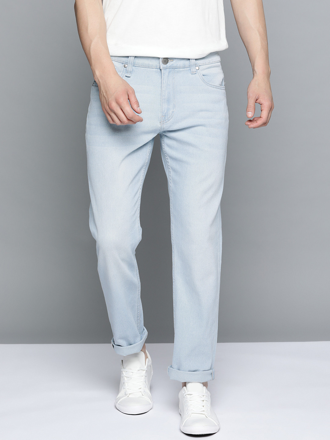 

Mast & Harbour Men Blue Slim Fit Heavy Fade Stretchable Jeans