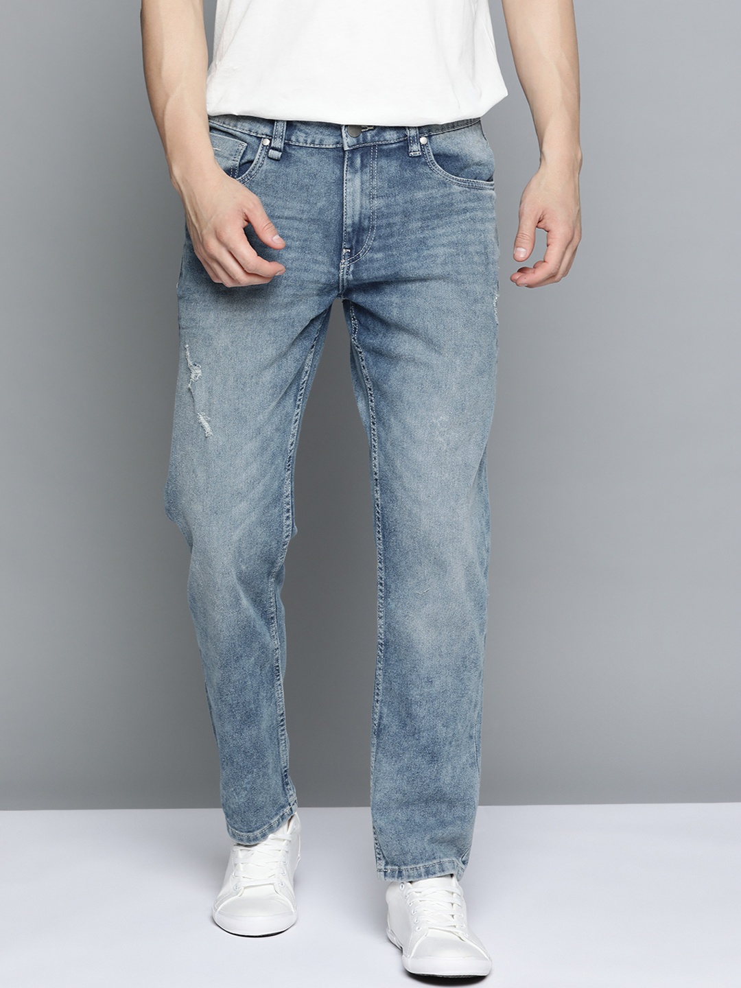 

Mast & Harbour Men Blue Slim Fit Low Distress Light Fade Stretchable Jeans