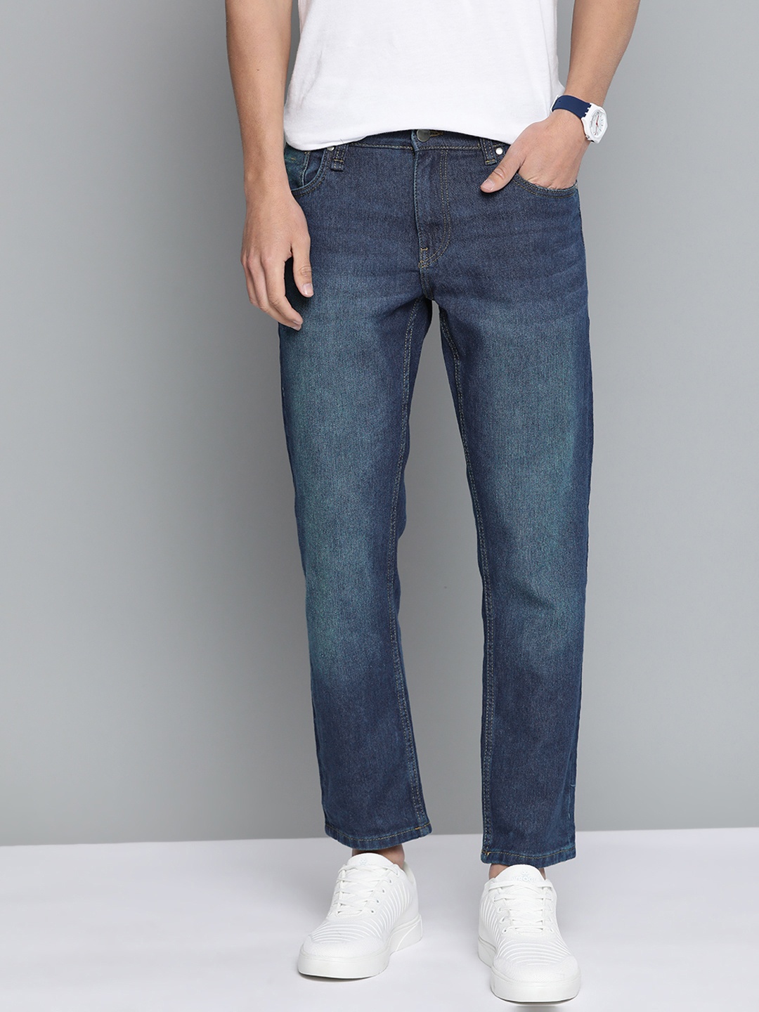 

Mast & Harbour Men Navy Blue Slim Fit Light Fade Stretchable Jeans