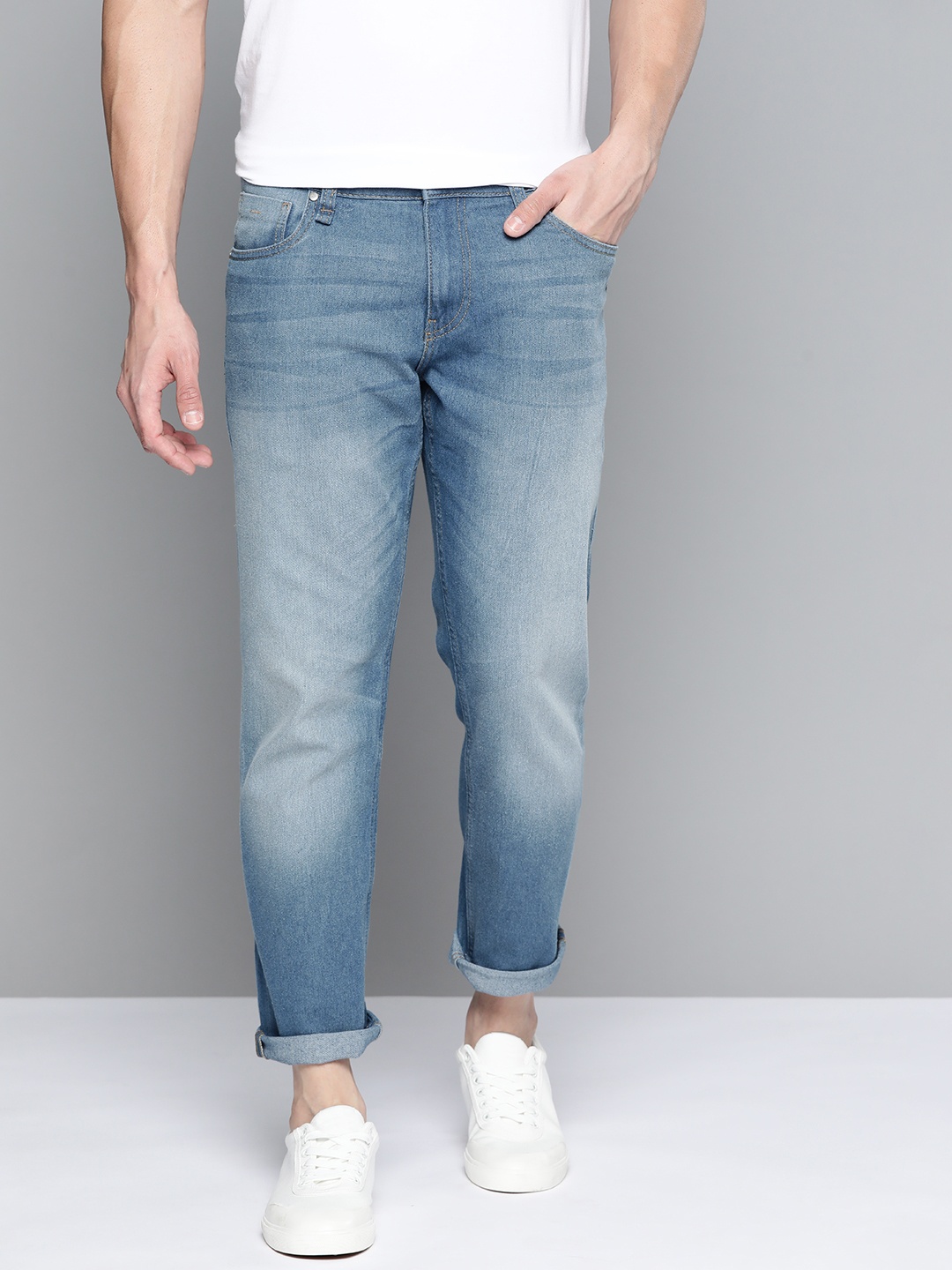 

Mast & Harbour Men Blue Slim Fit Light Fade Stretchable Jeans