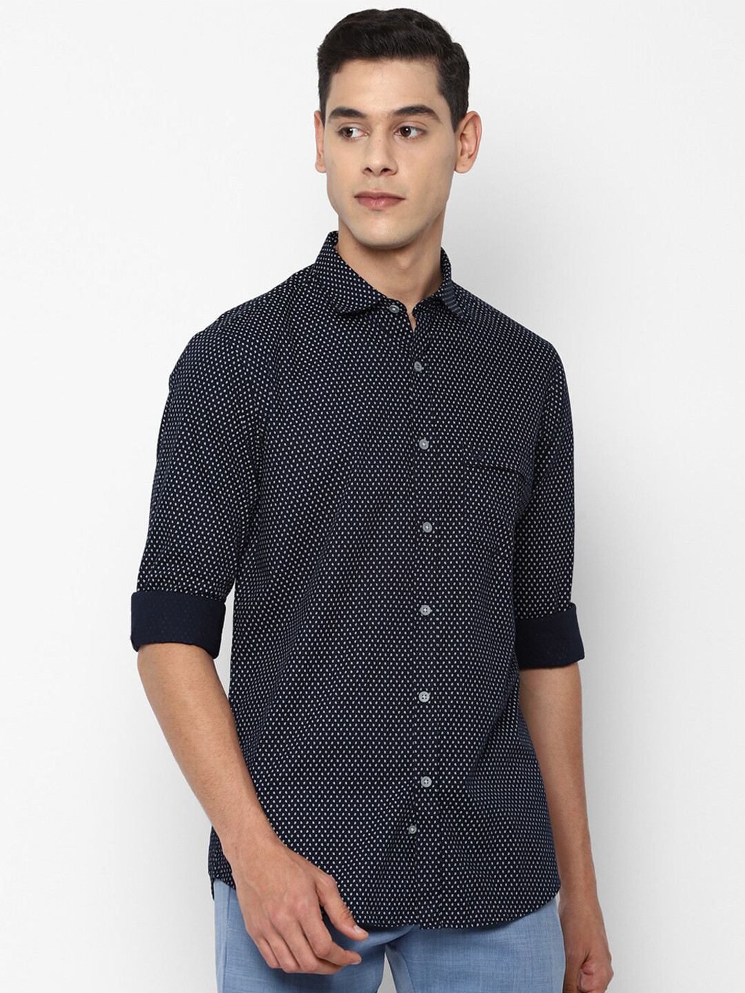 

Allen Solly Men Navy Blue & White Micro Ditsy Printed Slim Fit Pure Cotton Casual Shirt