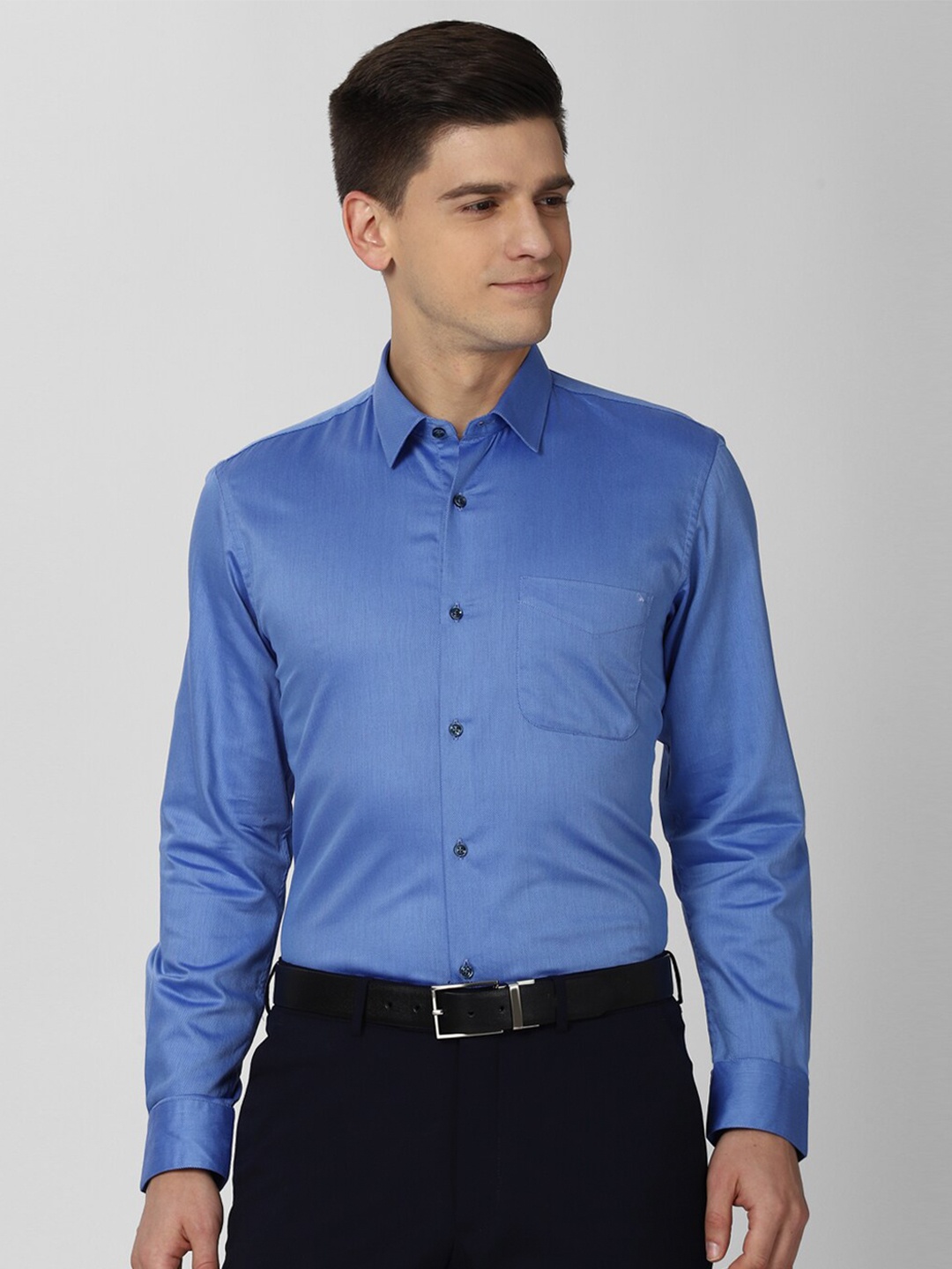 

Peter England Men Blue Solid Slim Fit Pure Cotton Formal Shirt