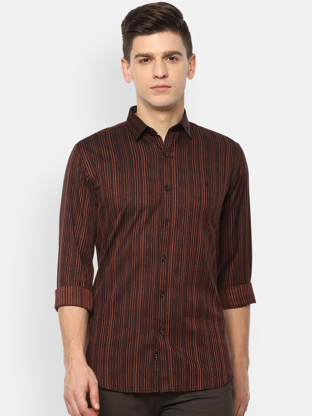 

V Dot Men Brown Skinny Fit Opaque Checked Casual Shirt