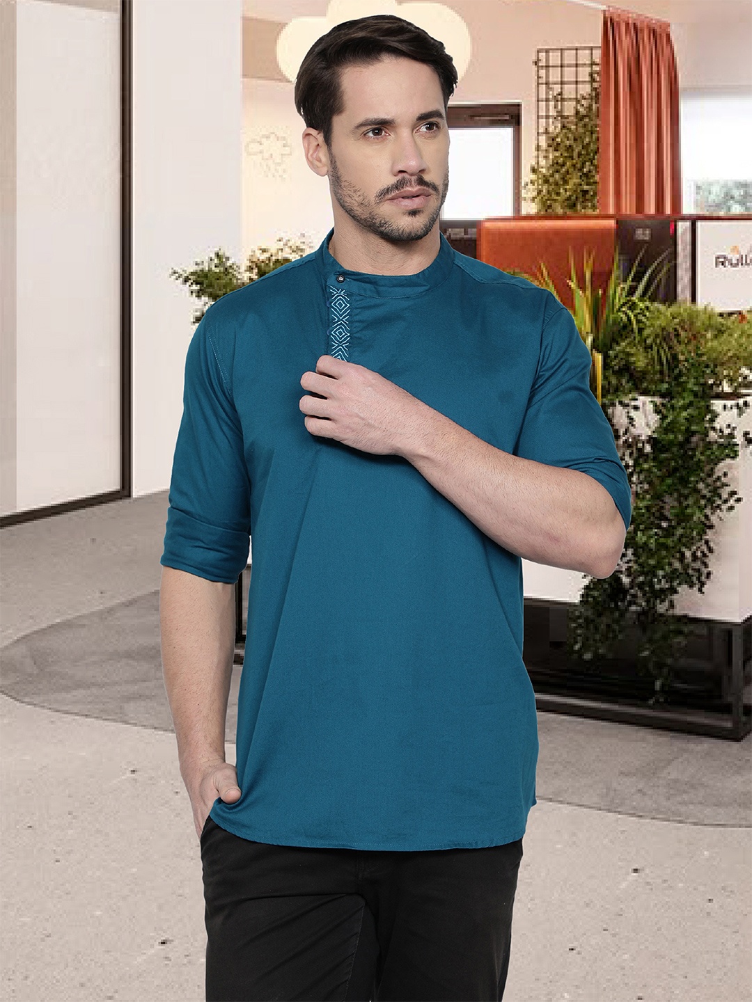 

Kuons Avenue Men Teal Angrakha Kurta