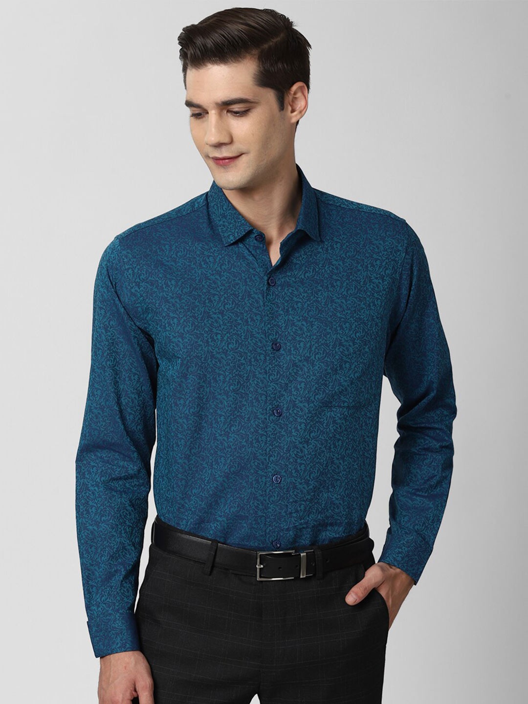 

Peter England Elite Men Blue Floral Opaque Printed Pure Cotton Formal Shirt
