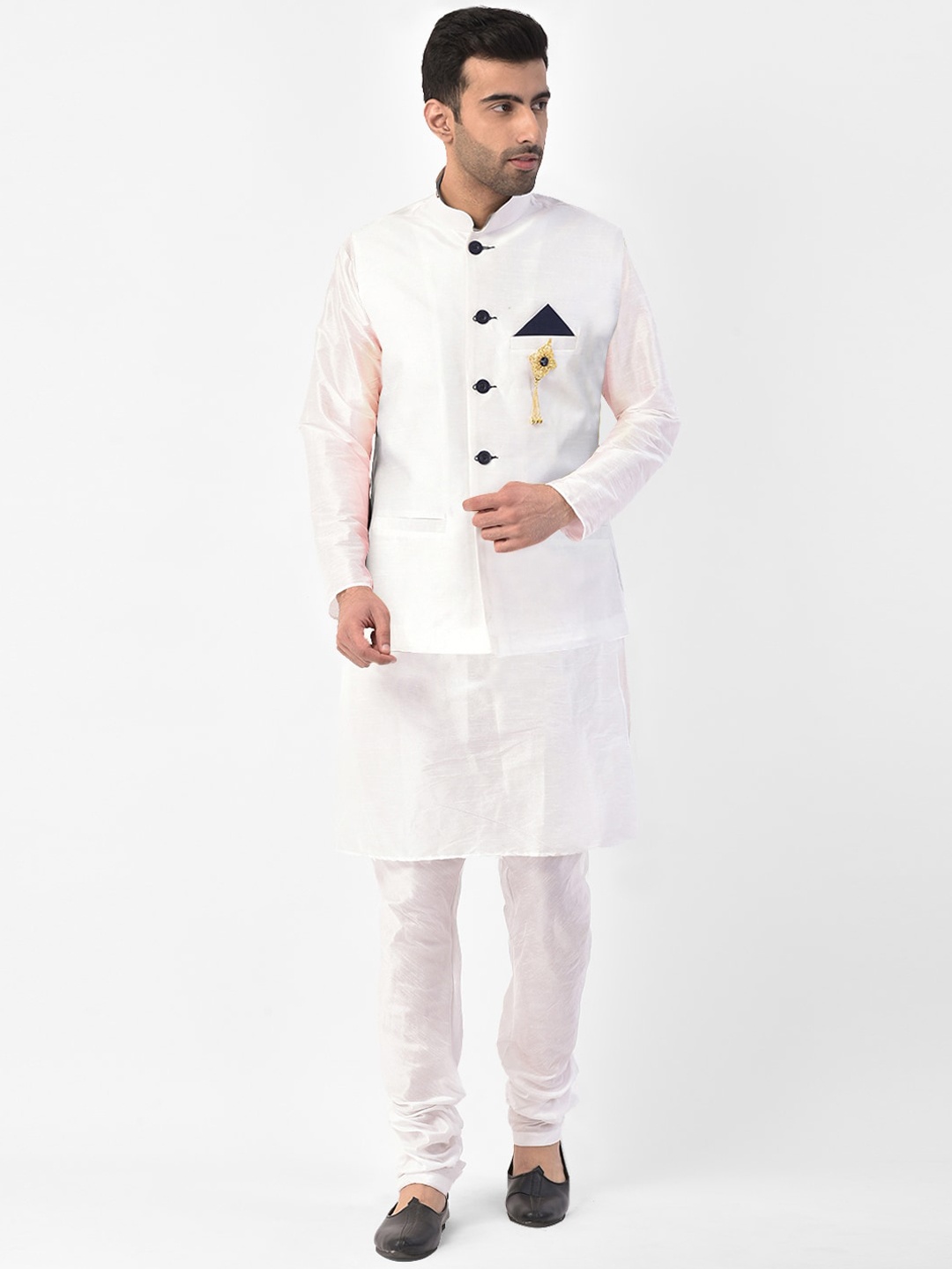 

SG LEMAN Men Cream-Coloured Regular Raw Silk Kurta with Churidar