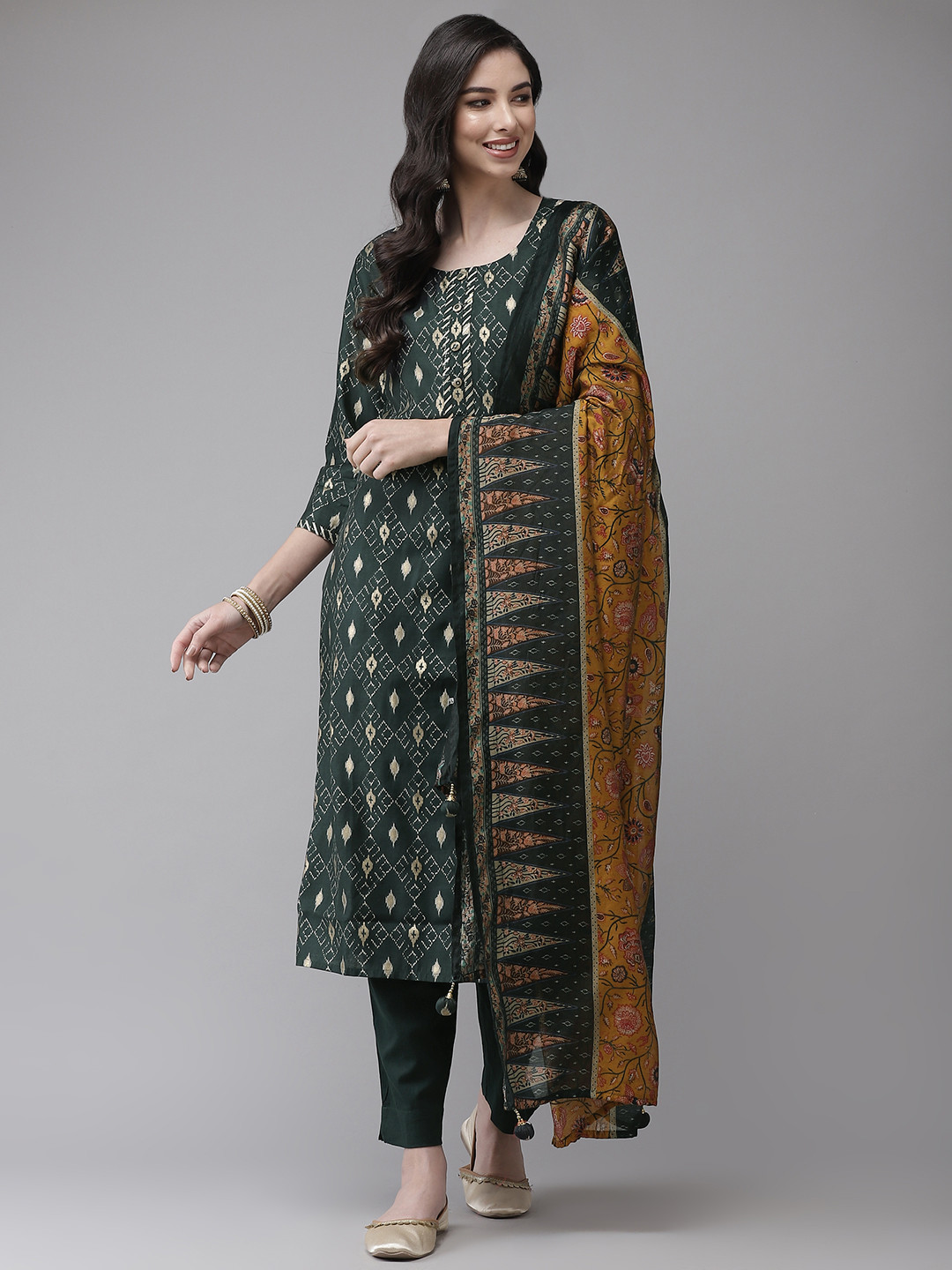 

Ishin Women Green Ethnic Motifs Printed Regular Gotta Patti Kurta with Trousers & With Dupatta
