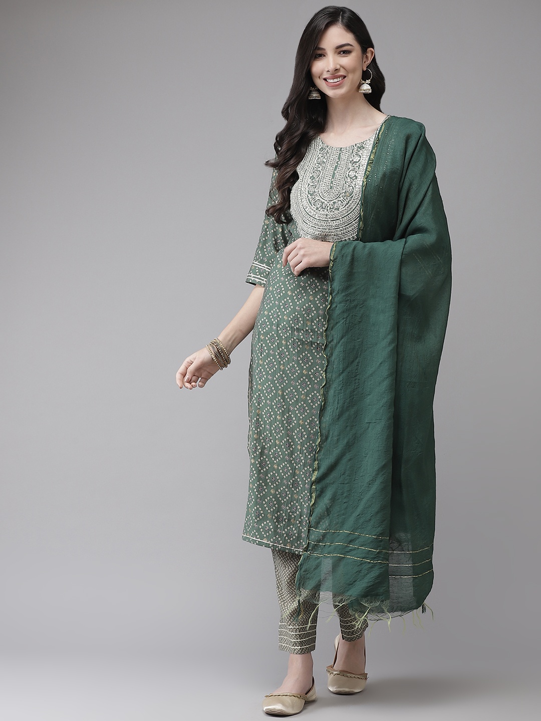

Ishin Women Green Bandhani Embroidered Regular Kurta with Trousers & With Dupatta