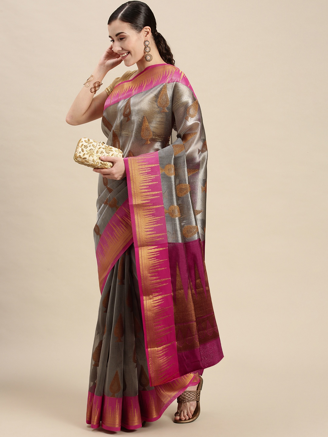 

PERFECTBLUE Silver-Toned & Pink Floral Zari Silk Blend Fusion Kanjeevaram Saree