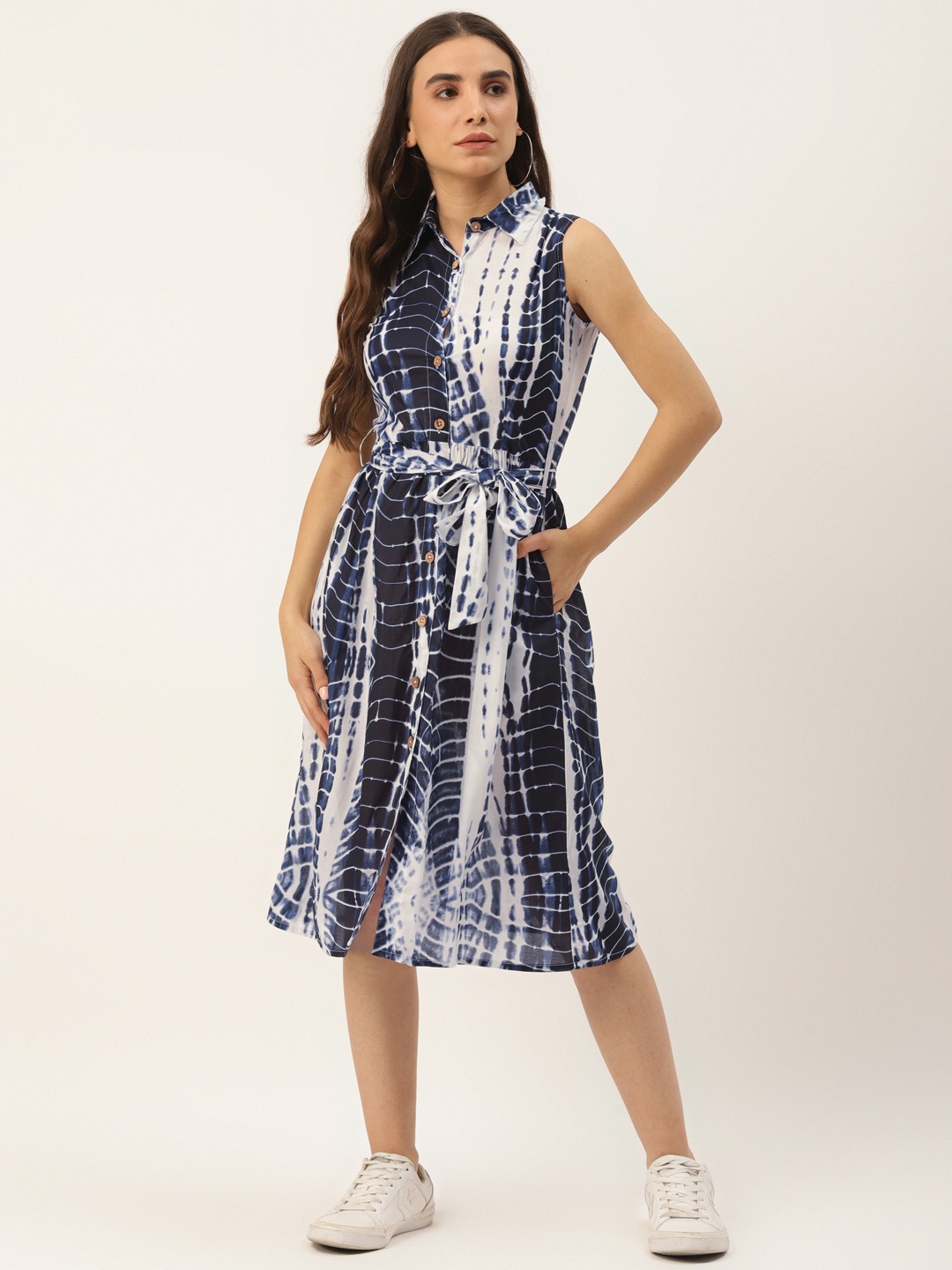 

BRINNS Women Navy Blue & White Tie and Dye Print A-Line Midi Dress