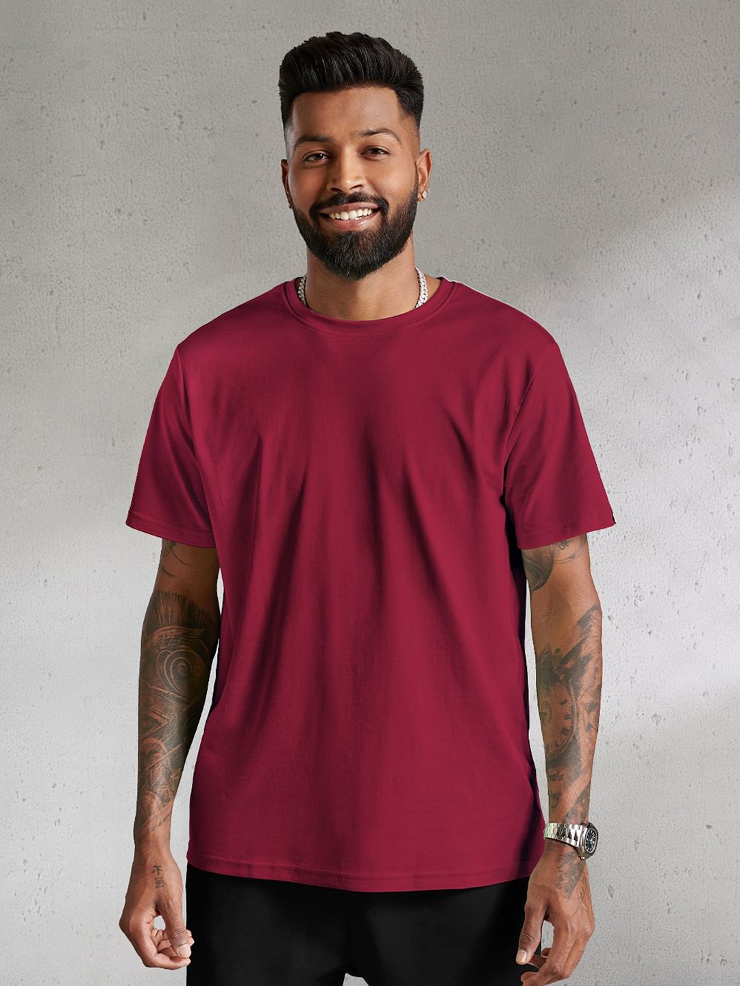 

The Souled Store Men Maroon Solid Round-Neck Casual T-shirt