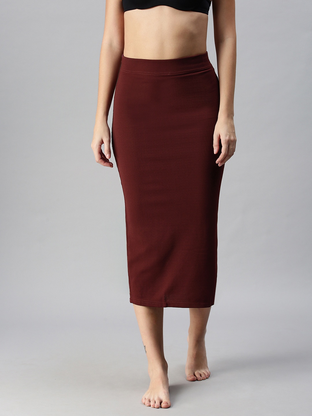 

Selvia Brown Side Slit Saree Shapewear