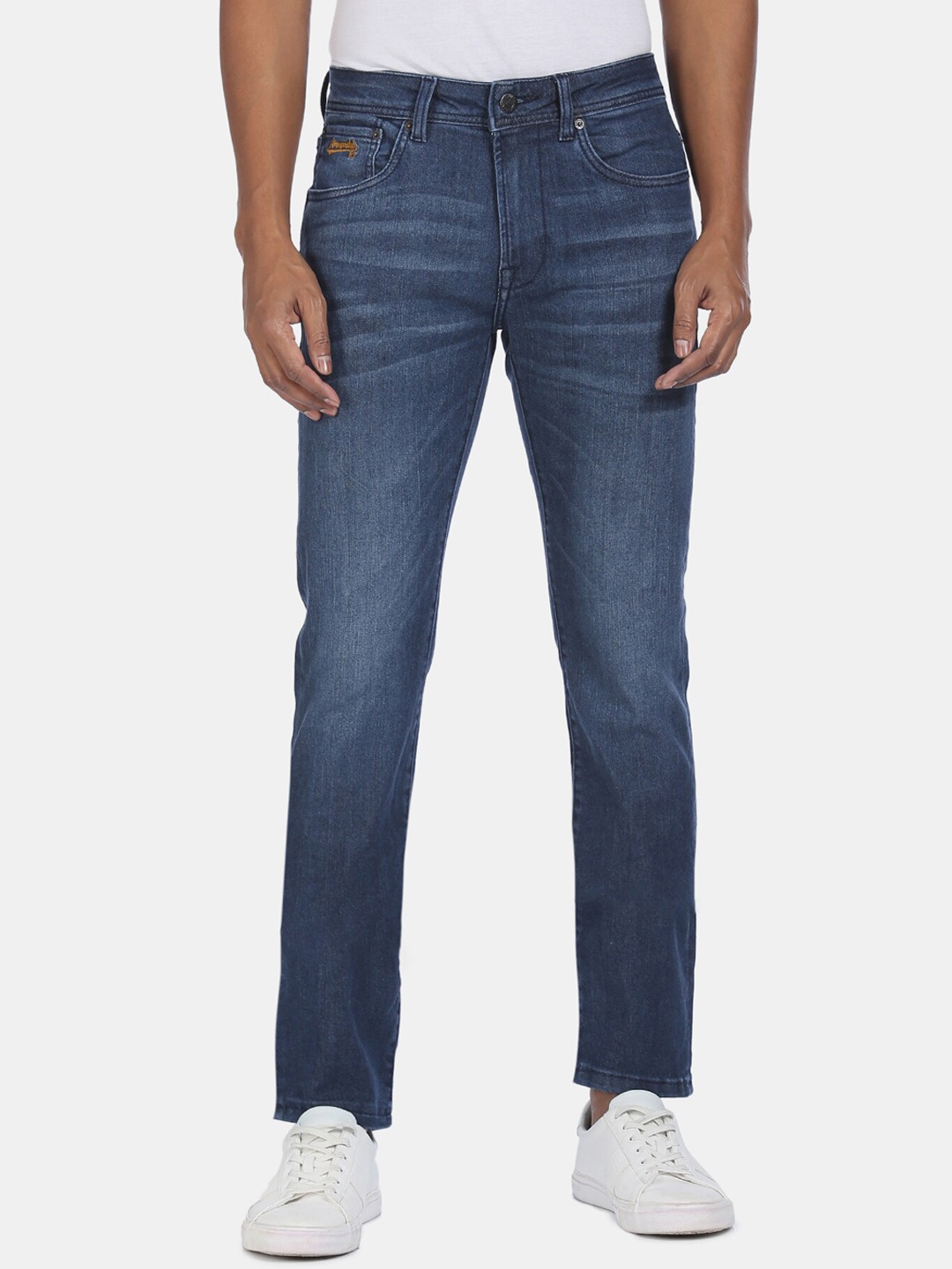 

Aeropostale Men Blue Light Fade Stretchable Jeans