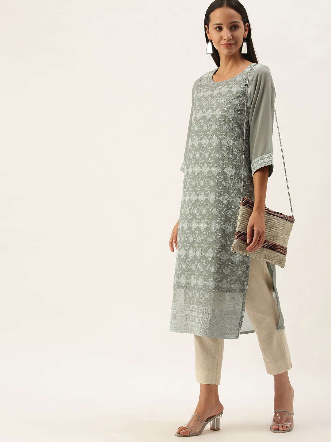 

SWAGG INDIA Women Grey Embroidered Chikankari Georgette Kurta