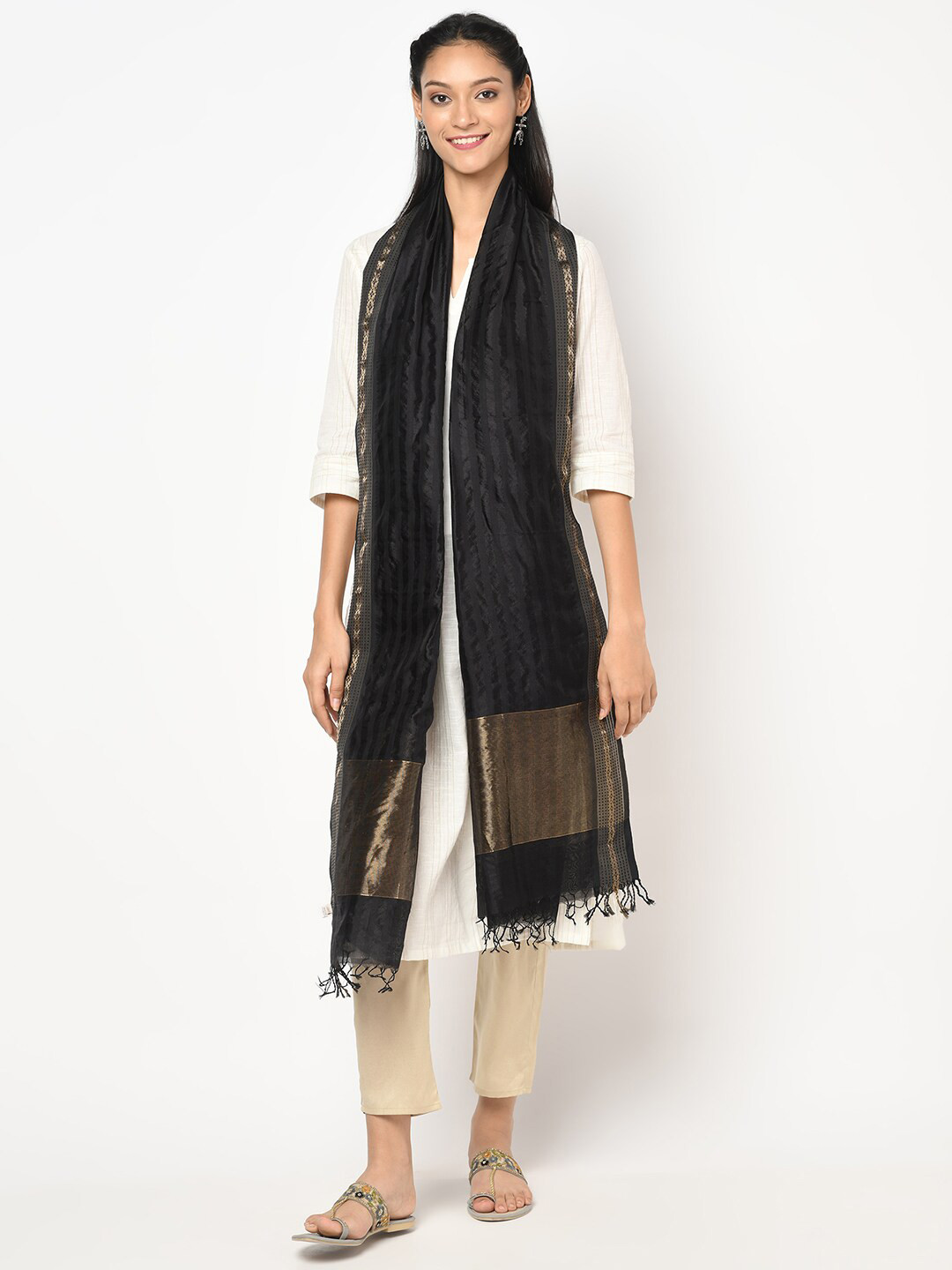 

Fabindia Women Black & Gold-Tone Striped Maheshwari Silk Dupatta