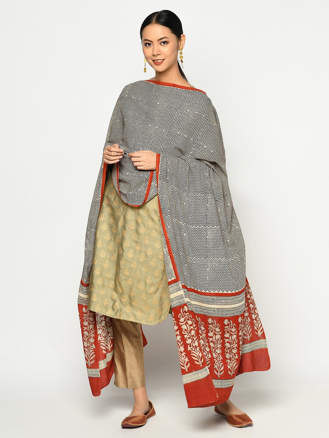 

Fabindia Beige & Black Printed Pure Cotton Dupatta