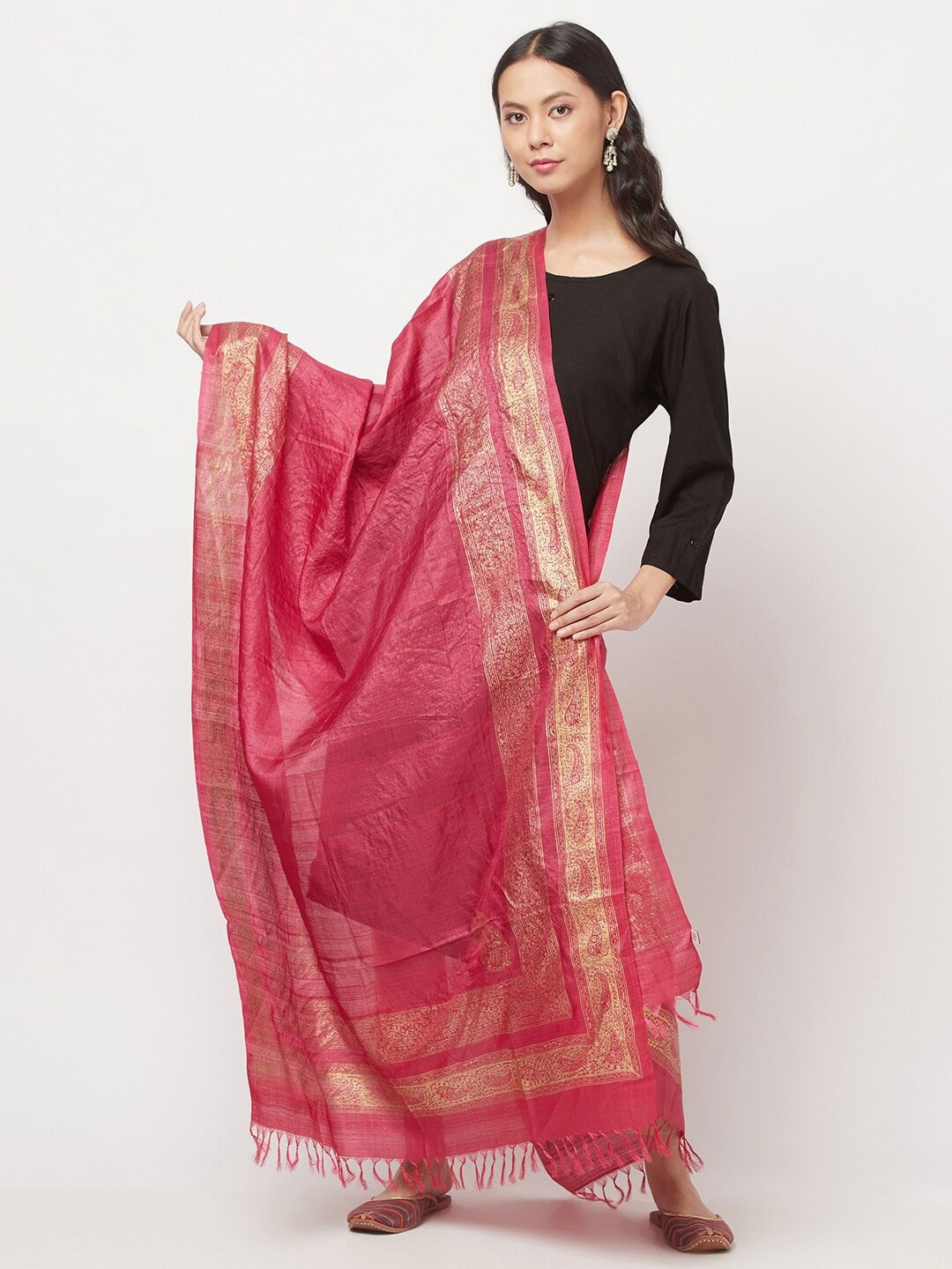 

Fabindia Magenta & Gold-Toned Ethnic Motifs Printed Pure Silk Foil Print Dupatta