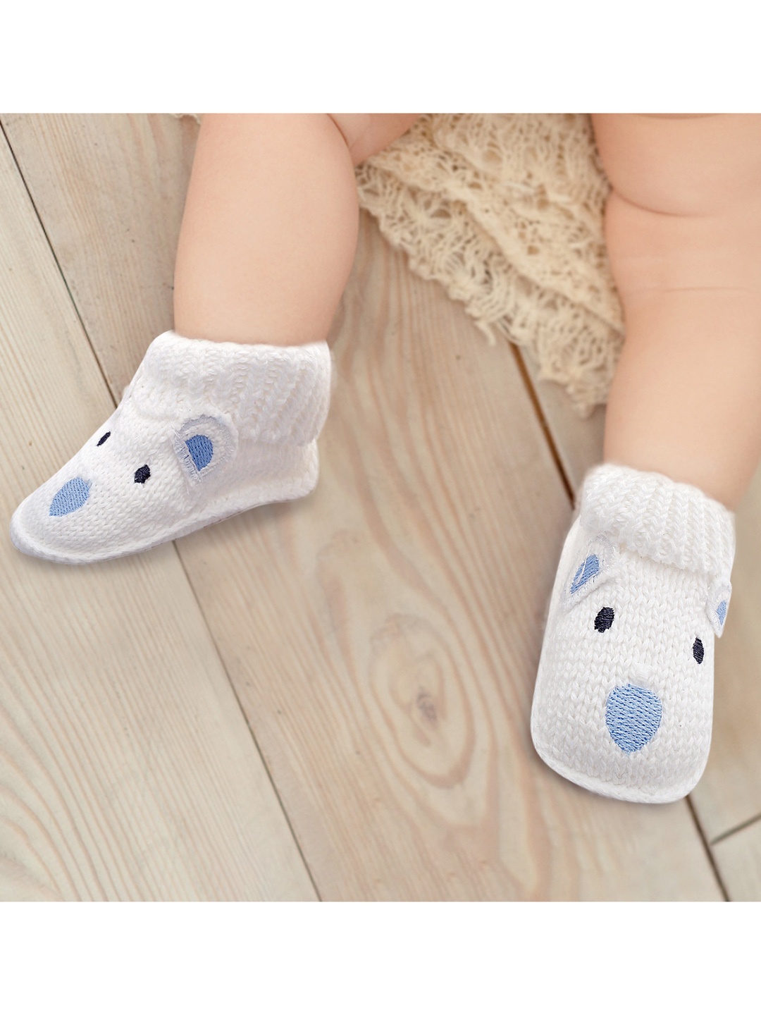 

Baby Moo Infant Kids White & Blue Polar Bear Booties