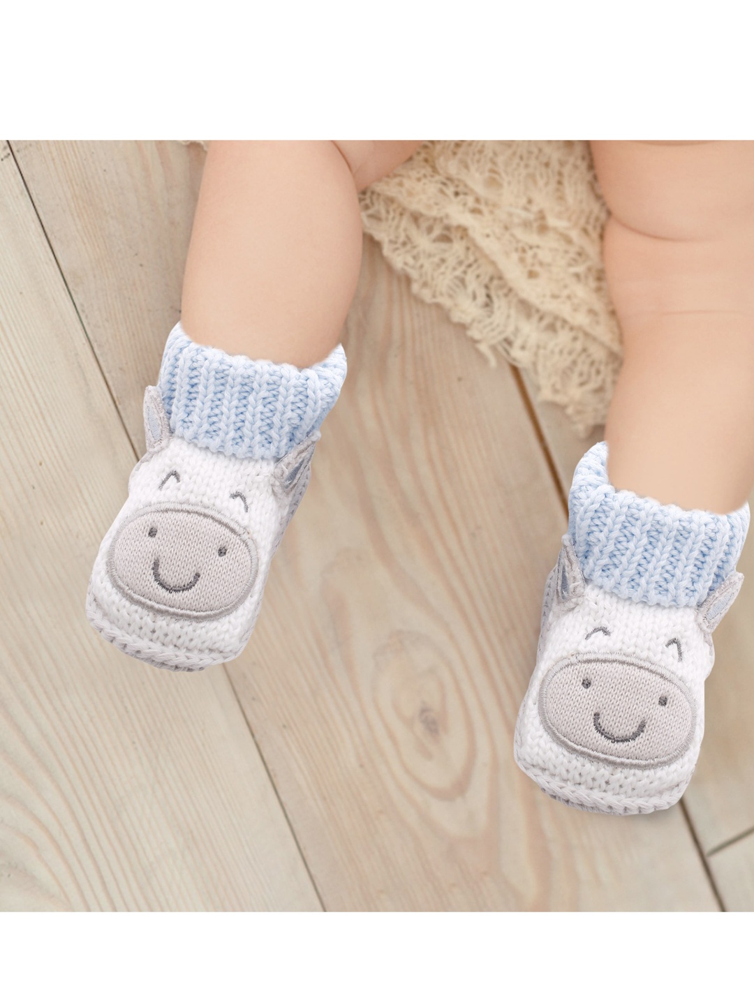 

Baby Moo Infant Kids Blue & White Patterned Booties