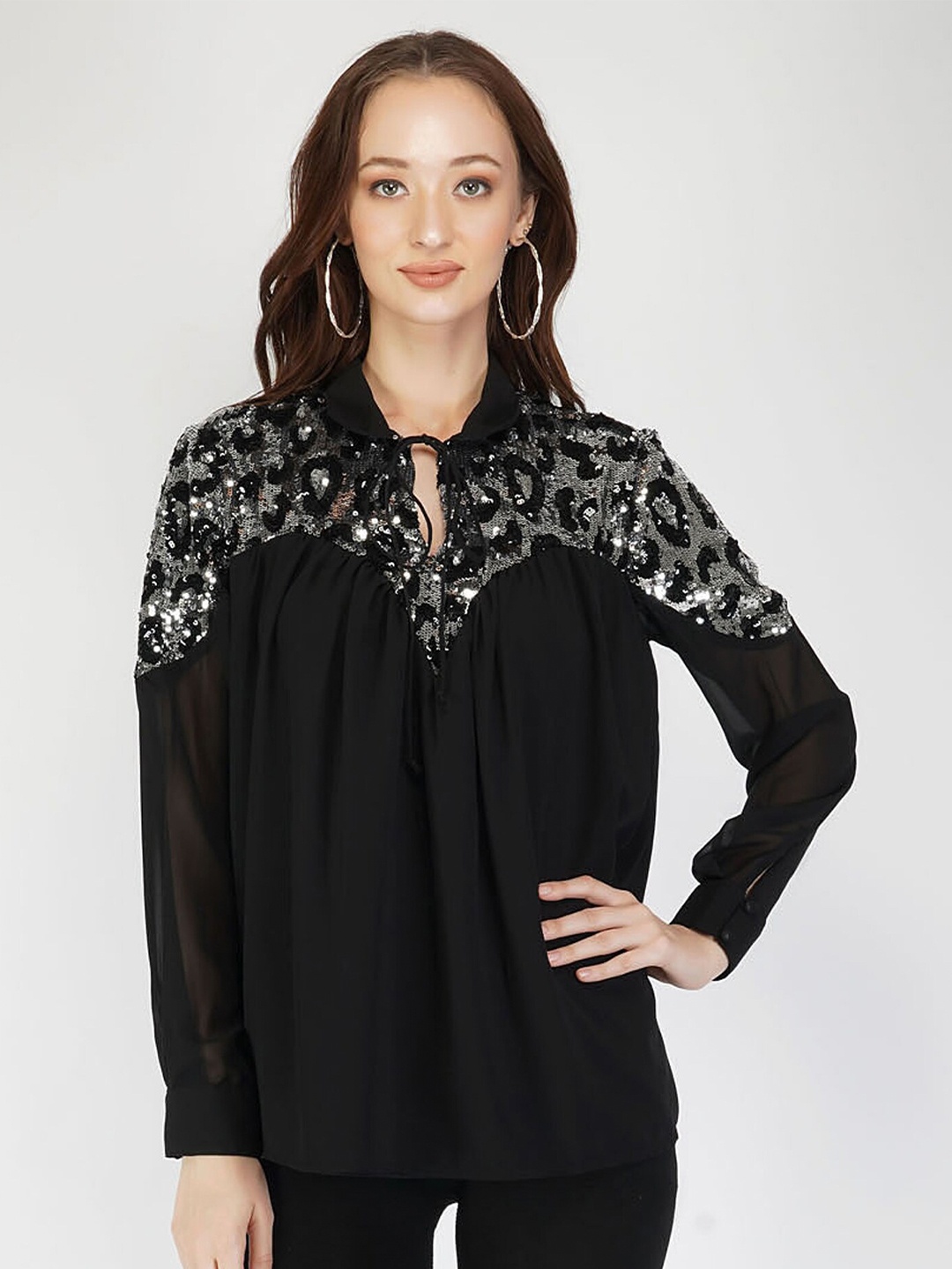 

ATTIC SALT Black Floral Tie-Up Neck Georgette Regular Top