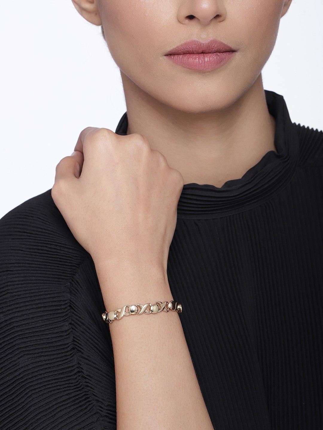 

Estele Women Gold-Toned Handcrafted Gold-Plated Link Bracelet