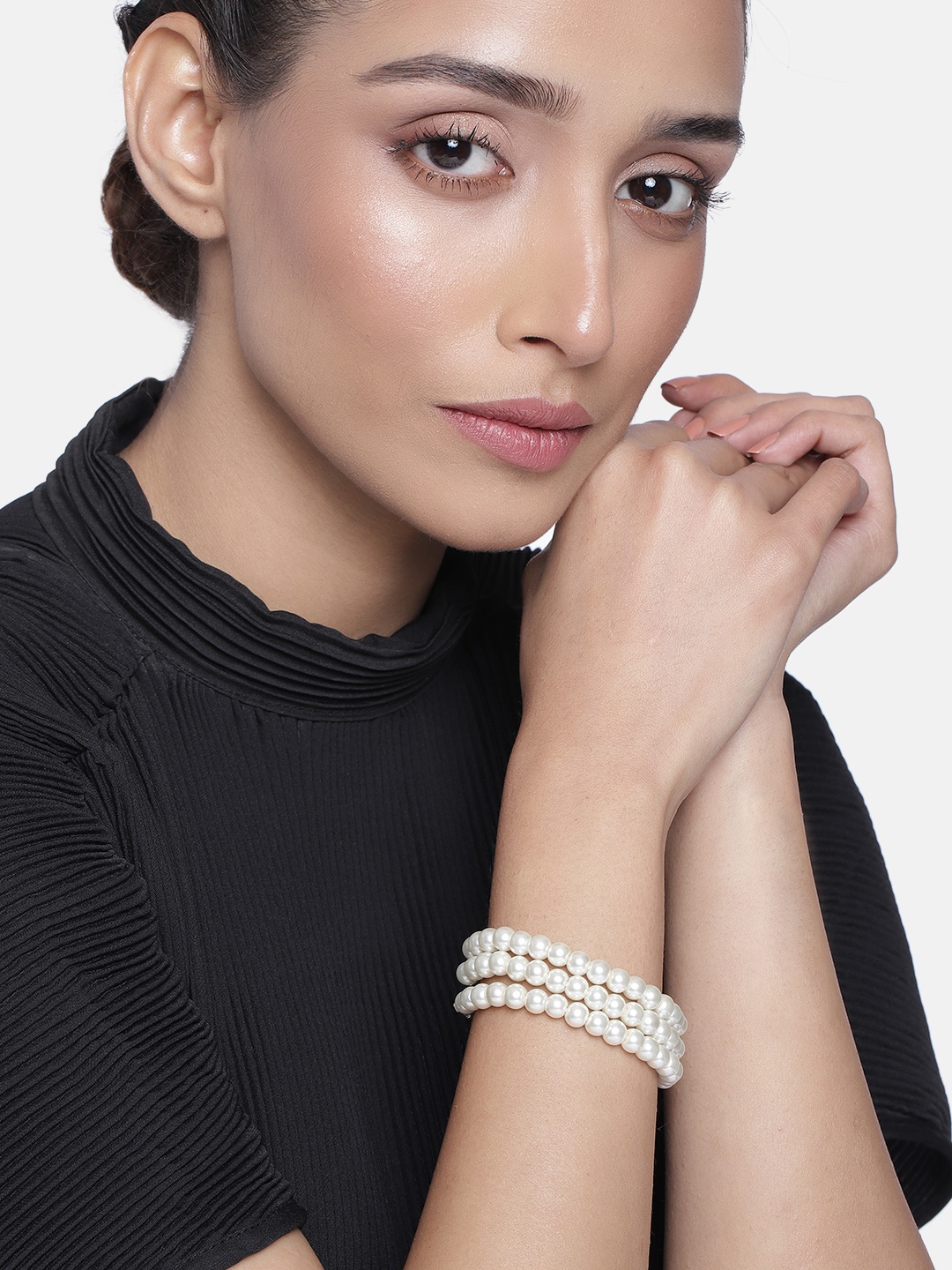 

Estele Women Silver-Toned & White Pearls Handcrafted Silver-Plated Link Bracelet