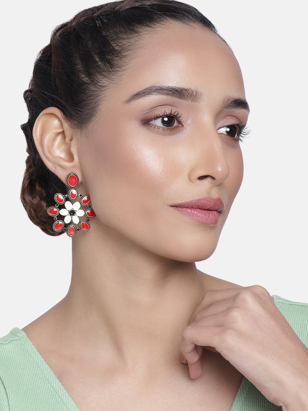 

Estele Women Black & Red Contemporary Drop Earrings