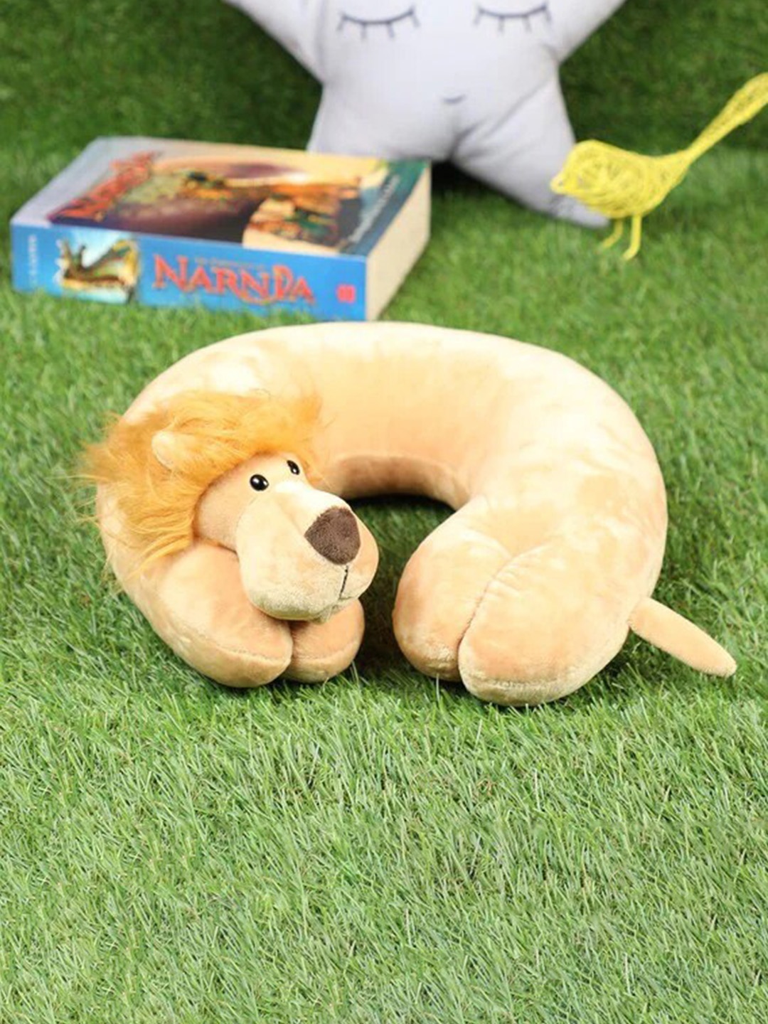 

Lushomes Beige Lion Travel Pillow