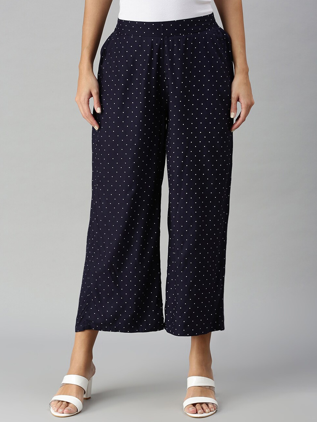 

De Moza Women Navy Blue & White Printed Cropped Palazzos