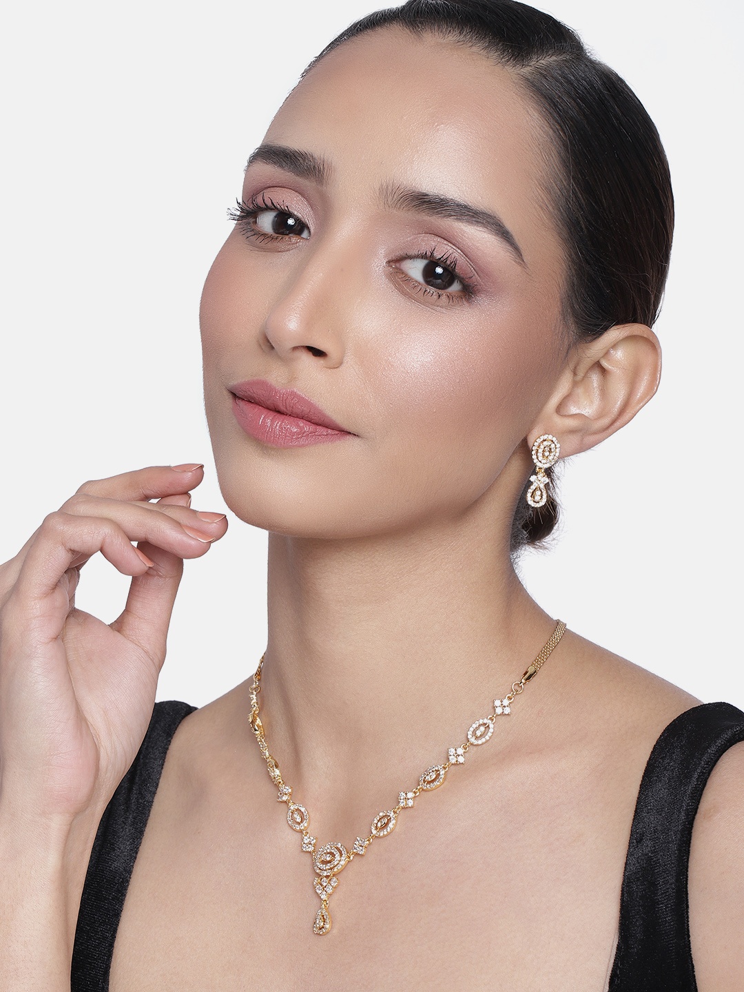 

Estele White Gold Plated CZ Zubeida Jewellery Set