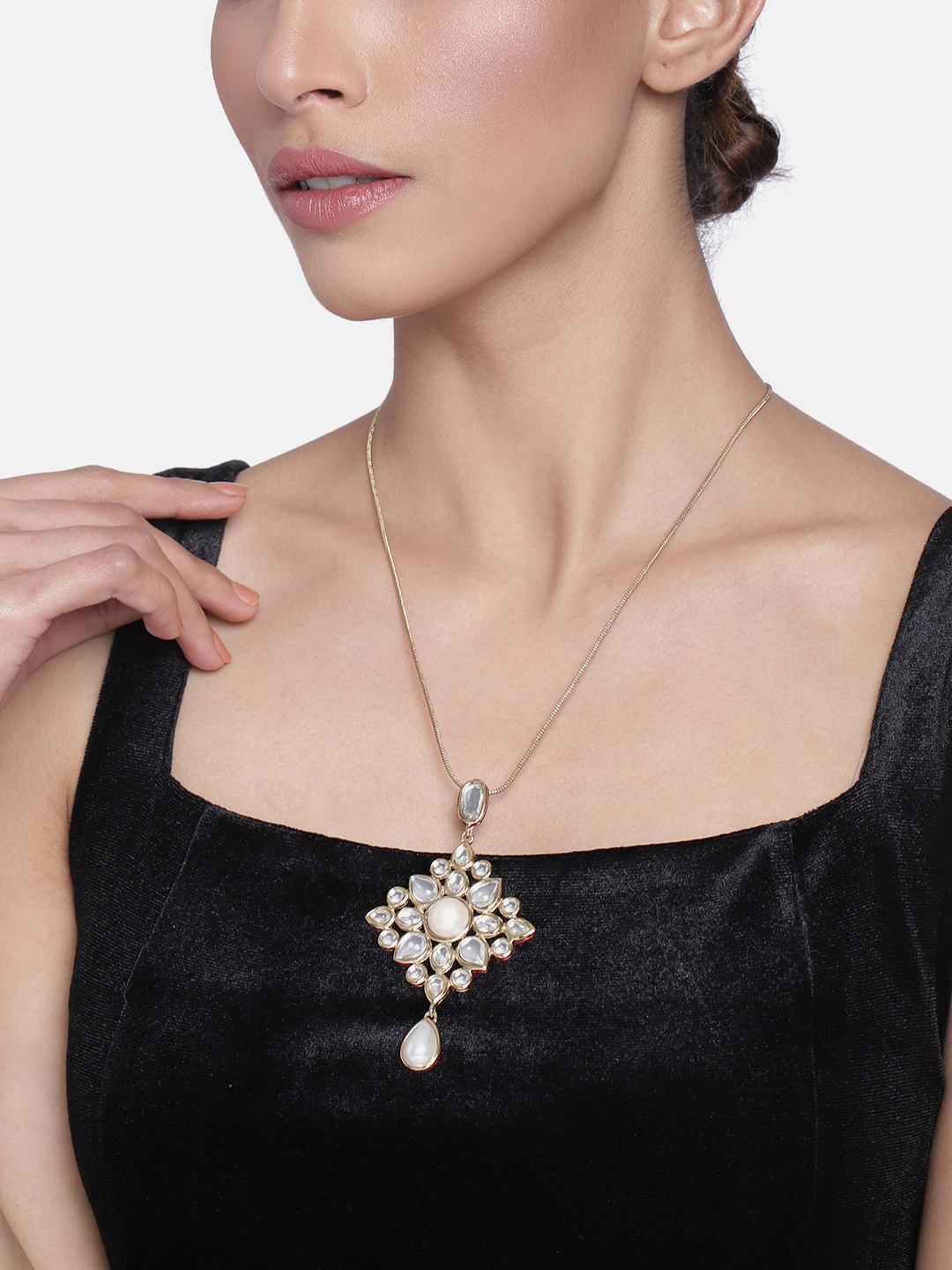 

Estele Women White Gold-Plated Adorable Kundan Studded Pendent Necklace Necklace