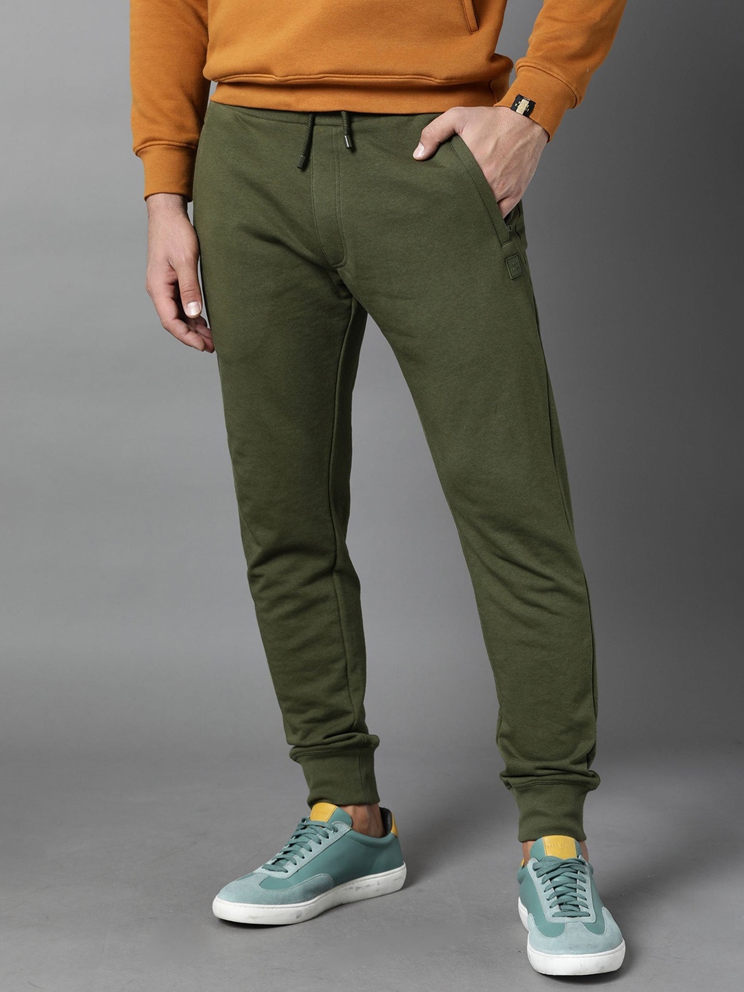 

RARE RABBIT Men Panama Slim Fit Solid Cotton jogger, Green