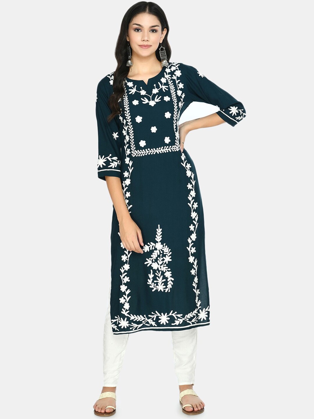 

DesiNoor com Women Teal Floral Embroidered Regular Kurta with Trousers & With Dupatta