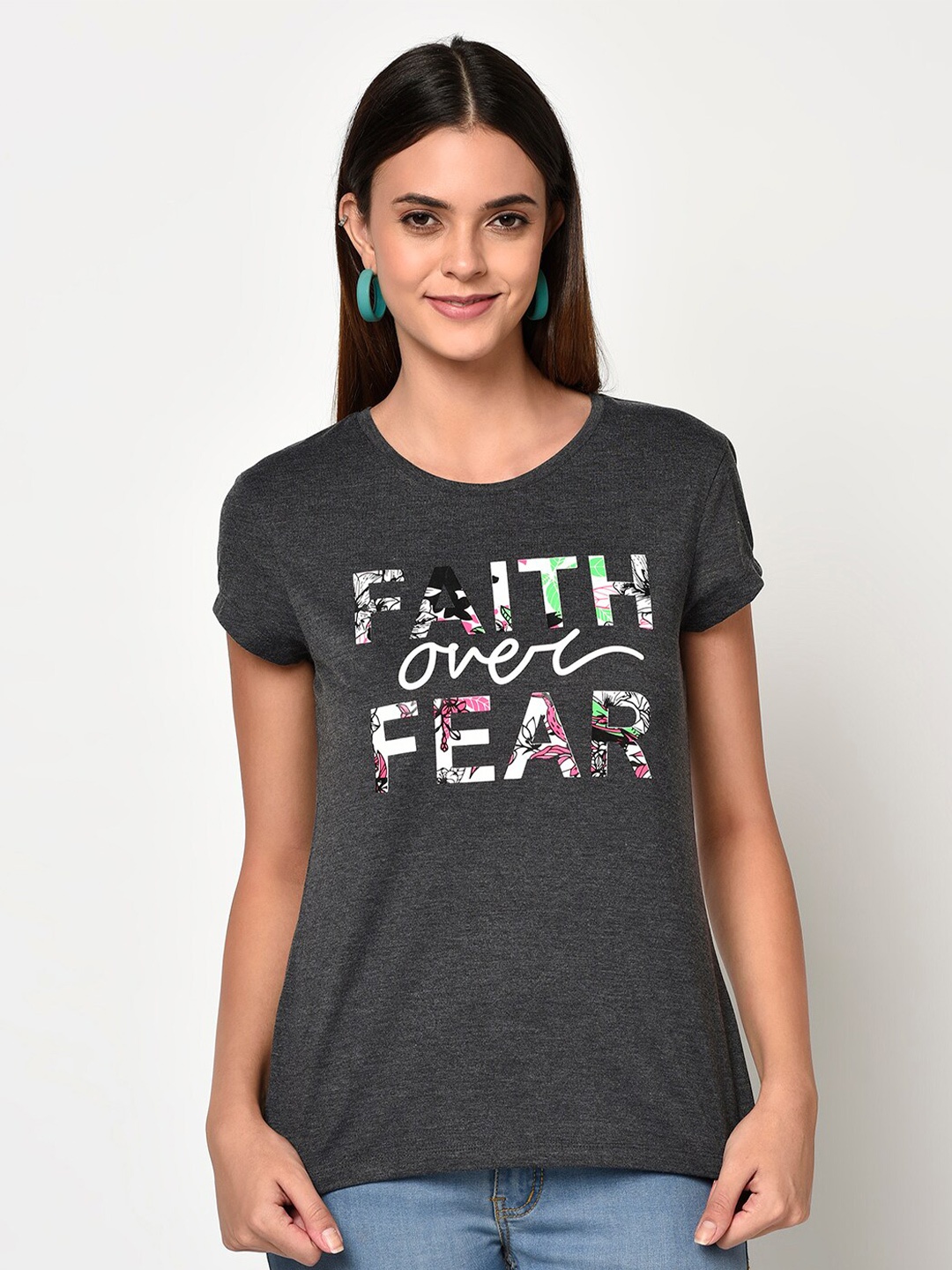

DAiSY Women Grey Printed T-shirt