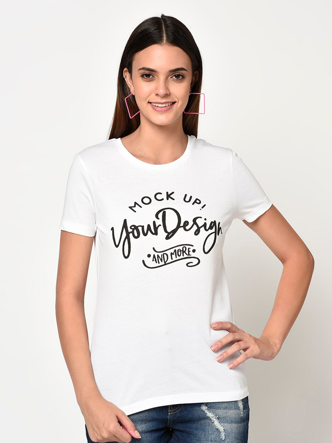 

DAiSY Women White & Black Printed Cotton T-shirt