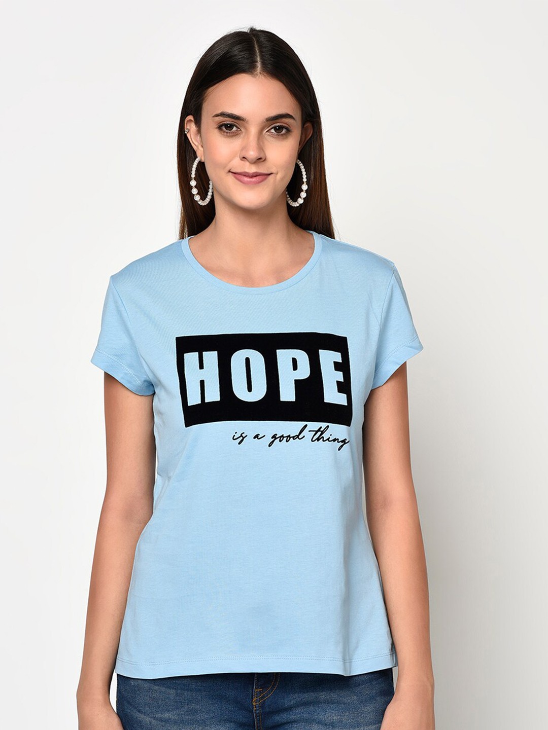 

DAiSY Women Blue & Black Typography Printed T-shirt