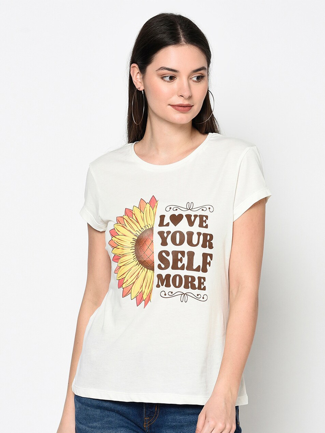 

DAiSY Women White Printed T-shirt