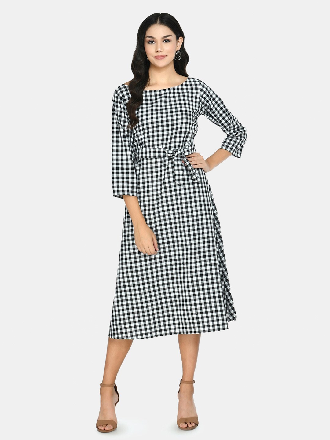 

DesiNoor com Black & White Checked Midi Dress