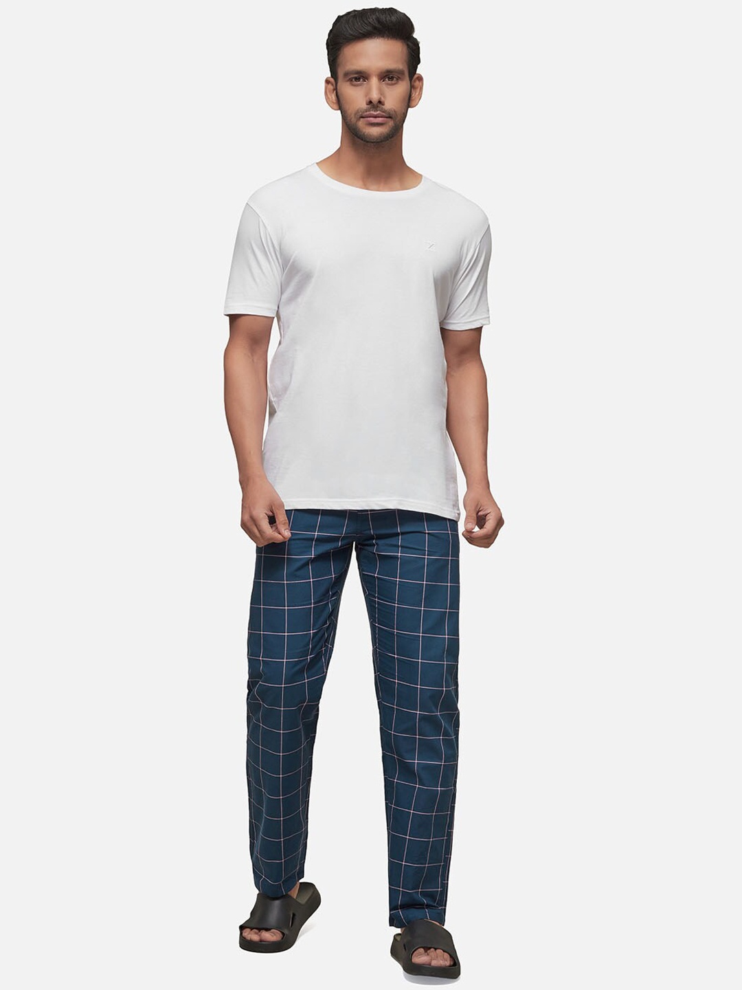 

XYXX Men White & Blue Pure Cotton Night suit