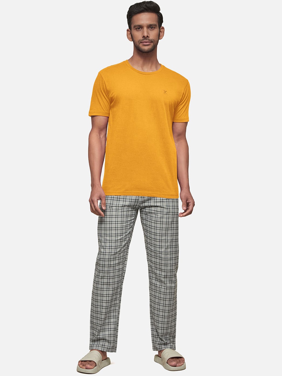 

XYXX Men Yellow & Grey Pure Cotton Lounge Set