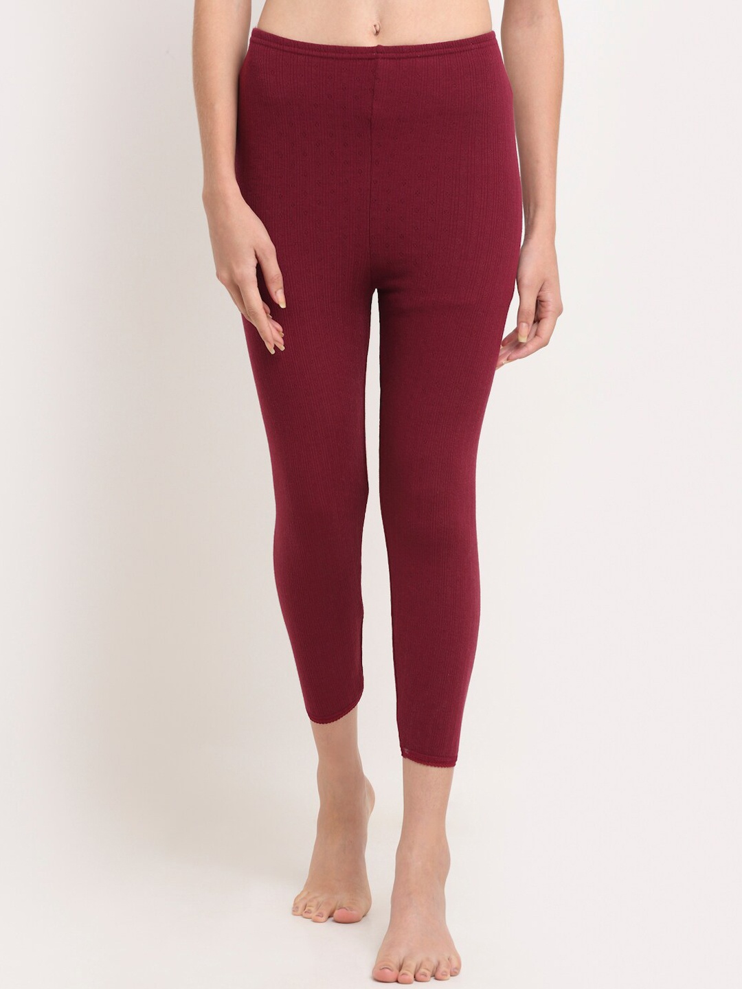 

Kanvin Women Maroon Self-Design Three-Fourth Length Thermal Bottom