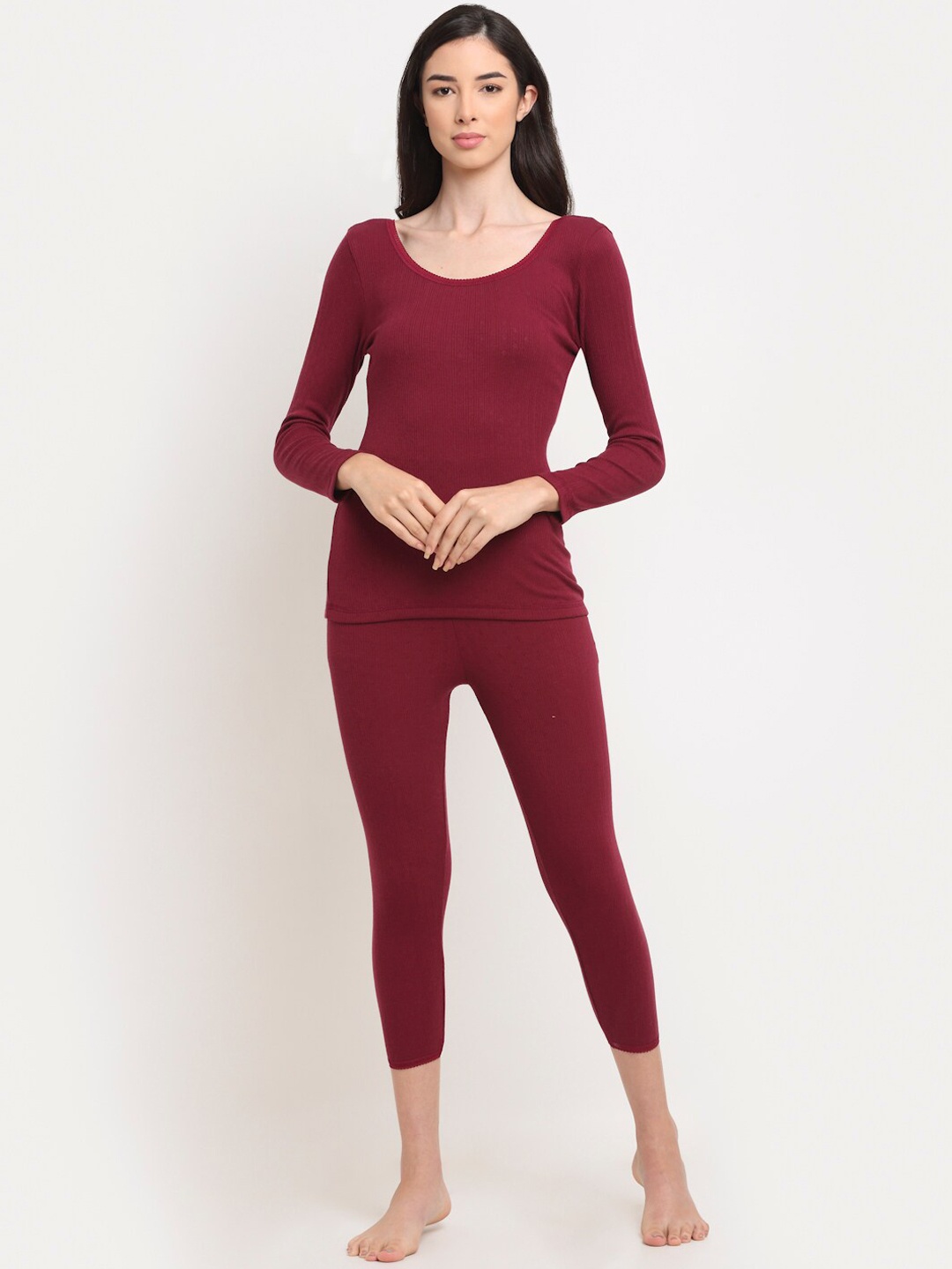 

Kanvin Women Maroon Self-Design Thermal Set