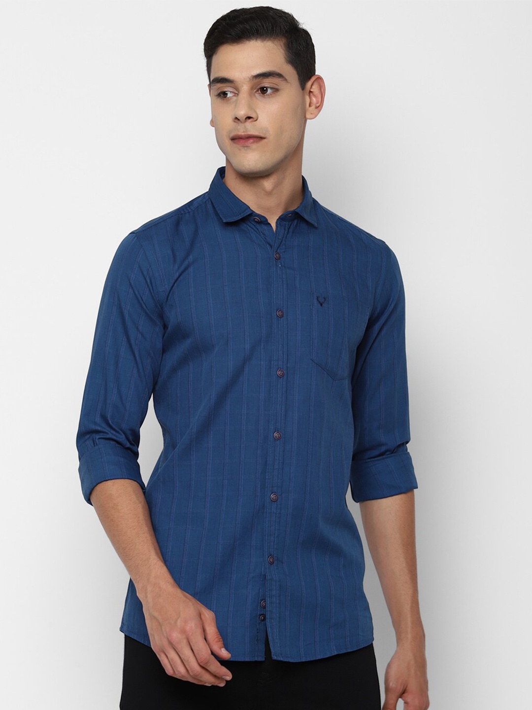 

Allen Solly Sport Men Blue Opaque Striped Pure Cotton Casual Shirt