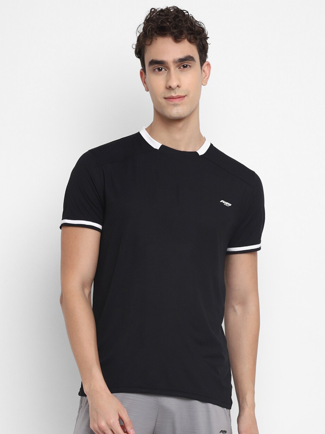 

FURO by Red Chief Men Black Pockets T-shirt