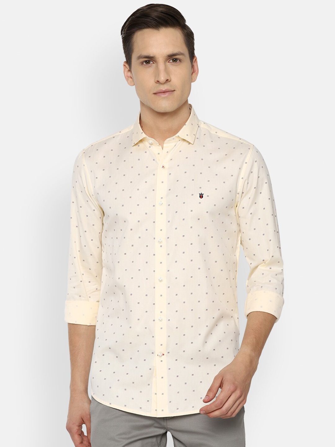 

Louis Philippe Sport Men Cream-Coloured Slim Fit Opaque Printed Casual Shirt