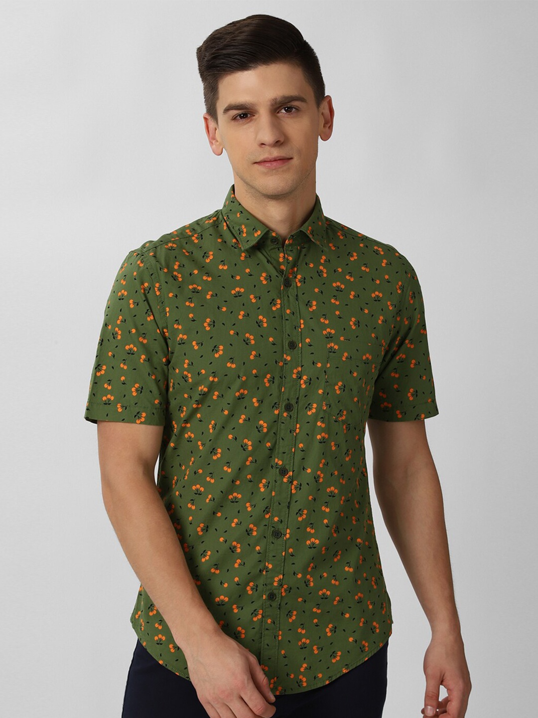 

Peter England Casuals Men Green & Orange Slim Fit Opaque Printed Pure Cotton Casual Shirt