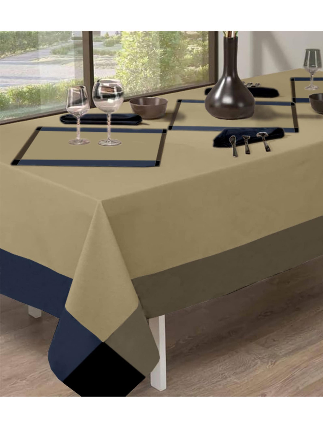

Lushomes 6 Seater Beige Tablecloth