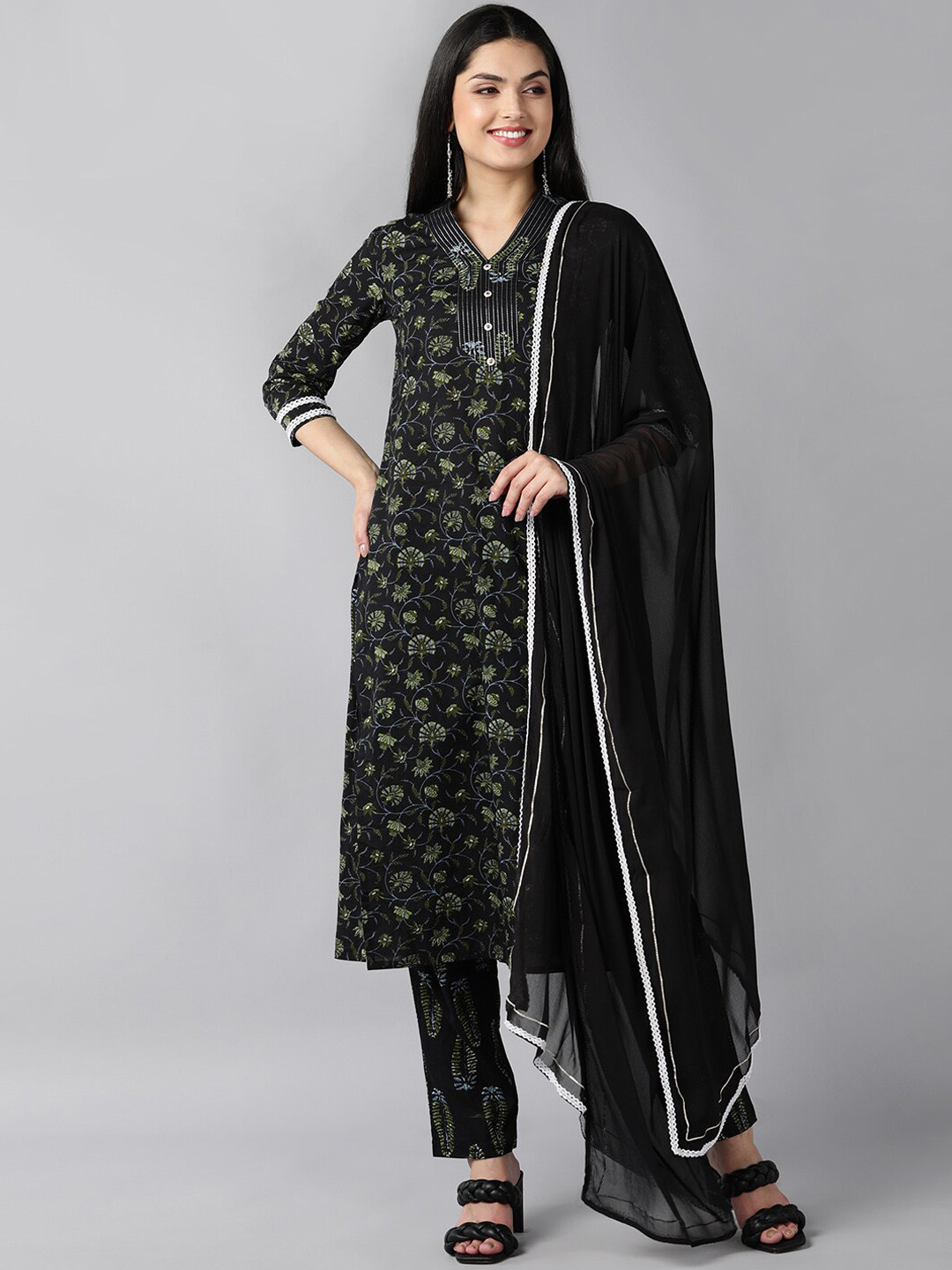 

AHIKA Women Black Ethnic Motifs Panelled Pure Cotton Kurti with Trousers & With Dupatta